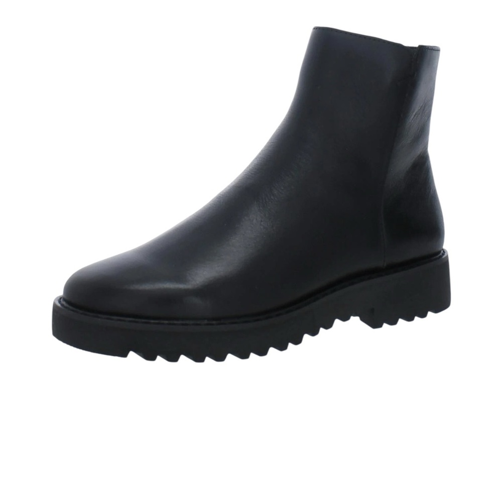 NWT Franco Sarto Black Leather Ankle Boots size 5M‎